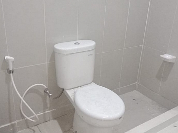 Pekerjaan Pemasangan Closed Duduk